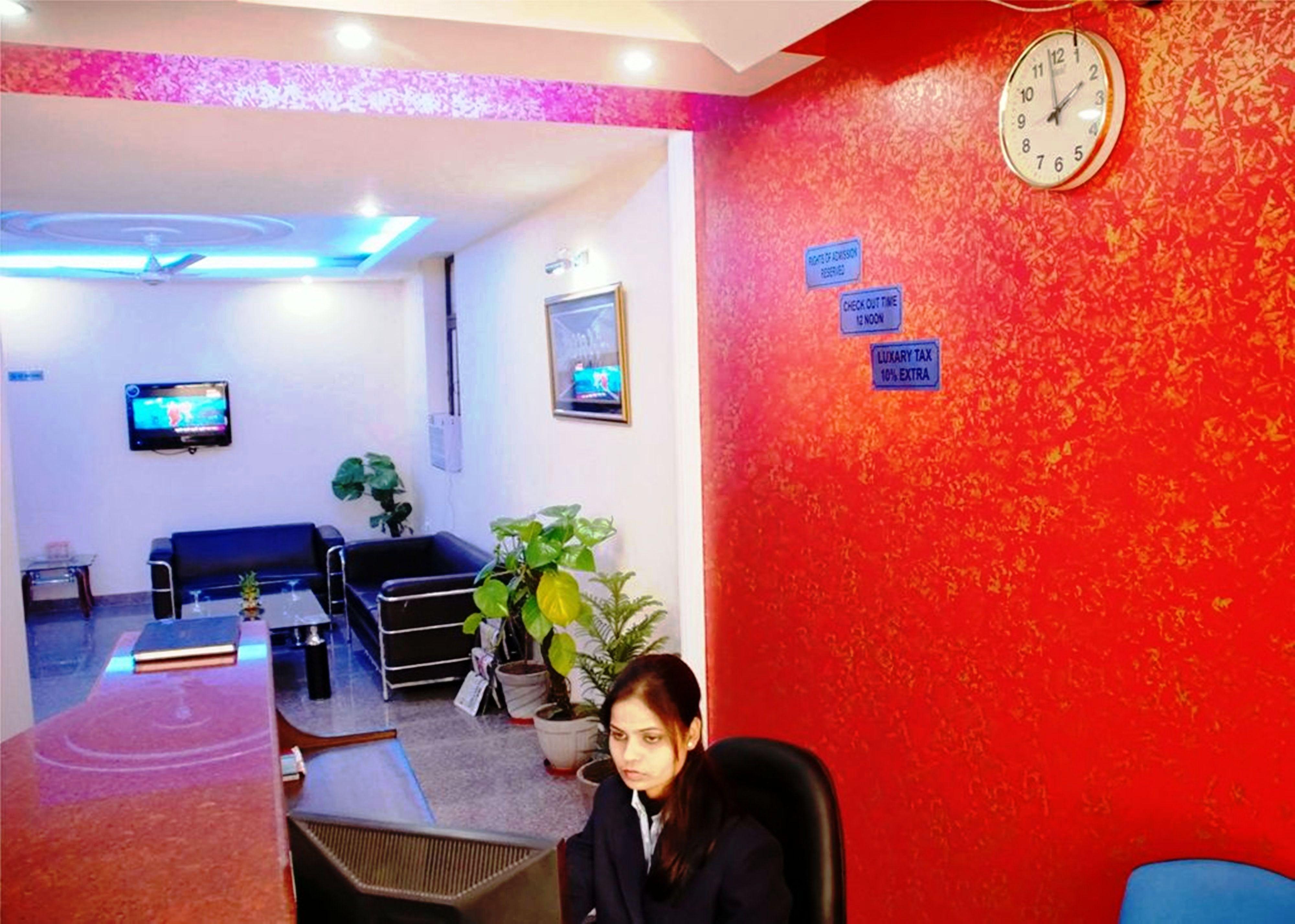 Airport Hotel Mayank Residency Nueva Delhi Exterior foto