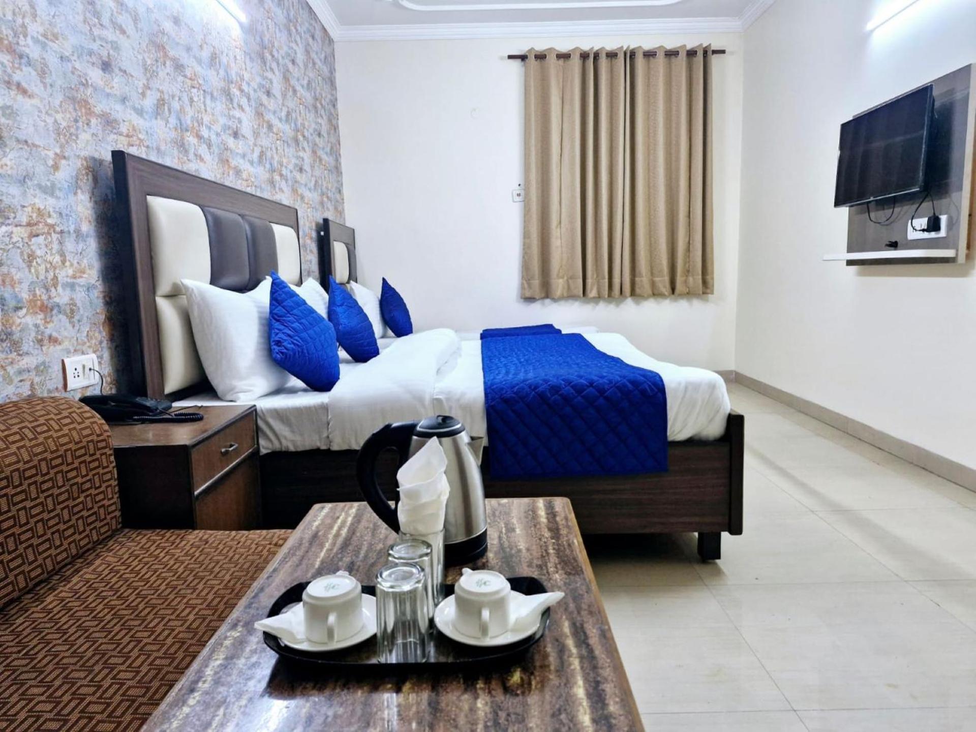 Airport Hotel Mayank Residency Nueva Delhi Exterior foto