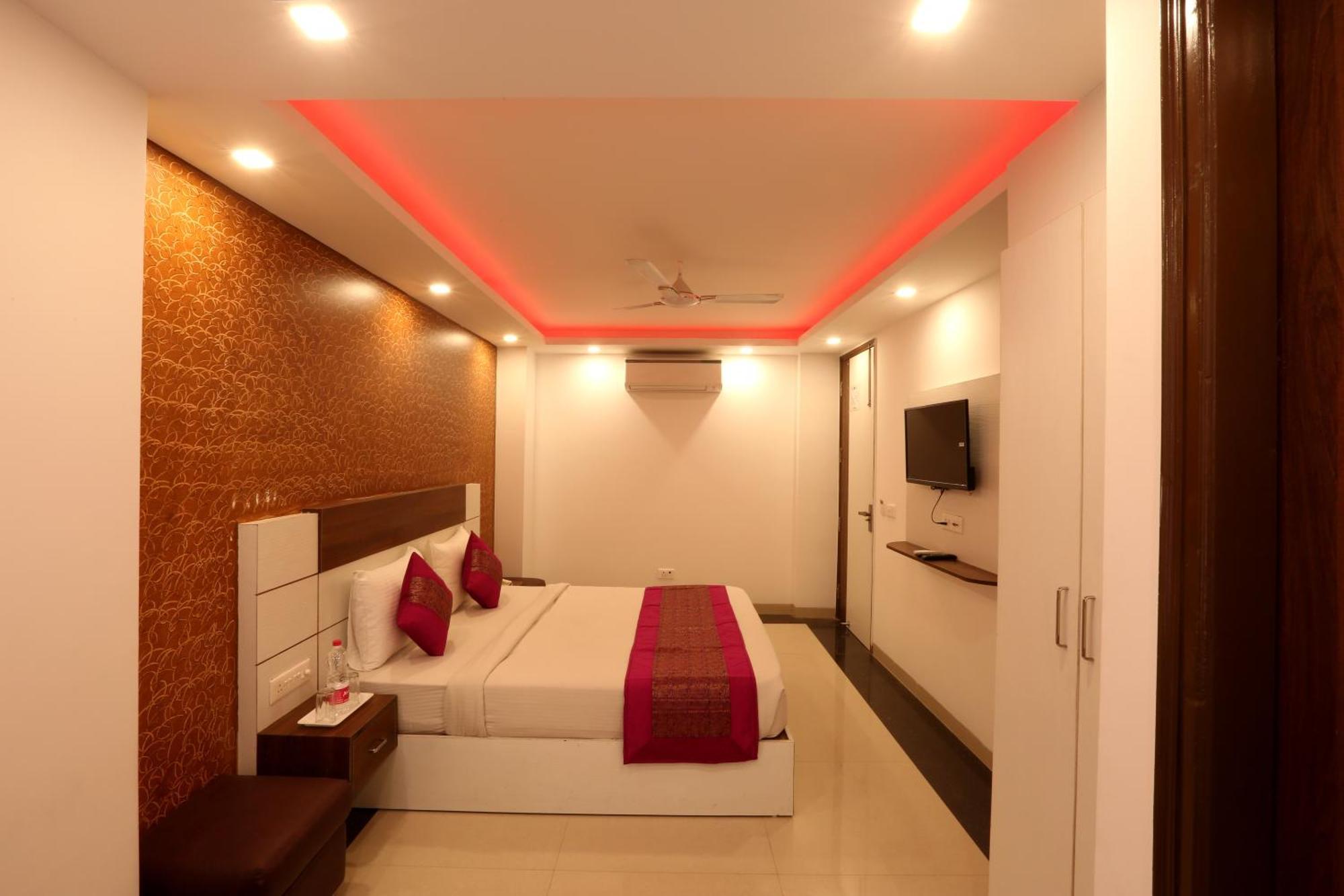 Airport Hotel Mayank Residency Nueva Delhi Exterior foto