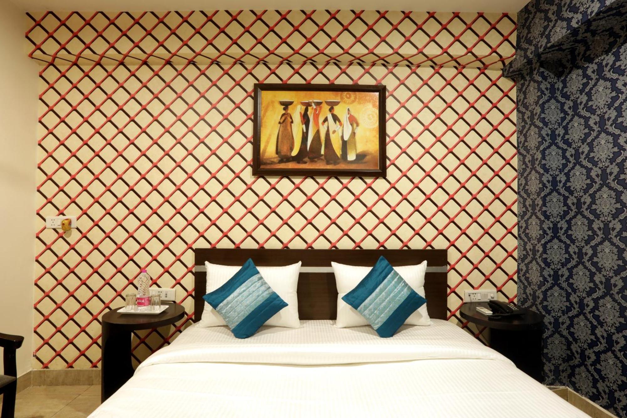 Airport Hotel Mayank Residency Nueva Delhi Exterior foto