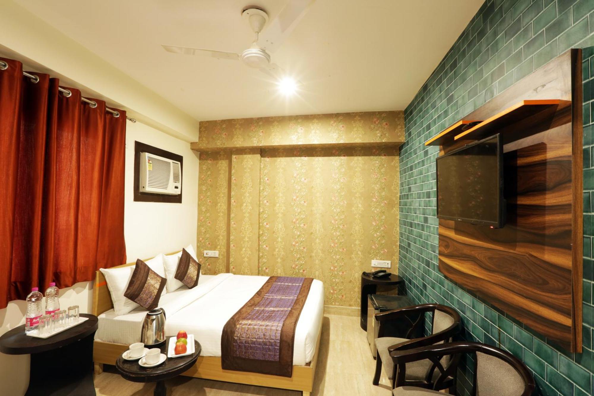 Airport Hotel Mayank Residency Nueva Delhi Exterior foto