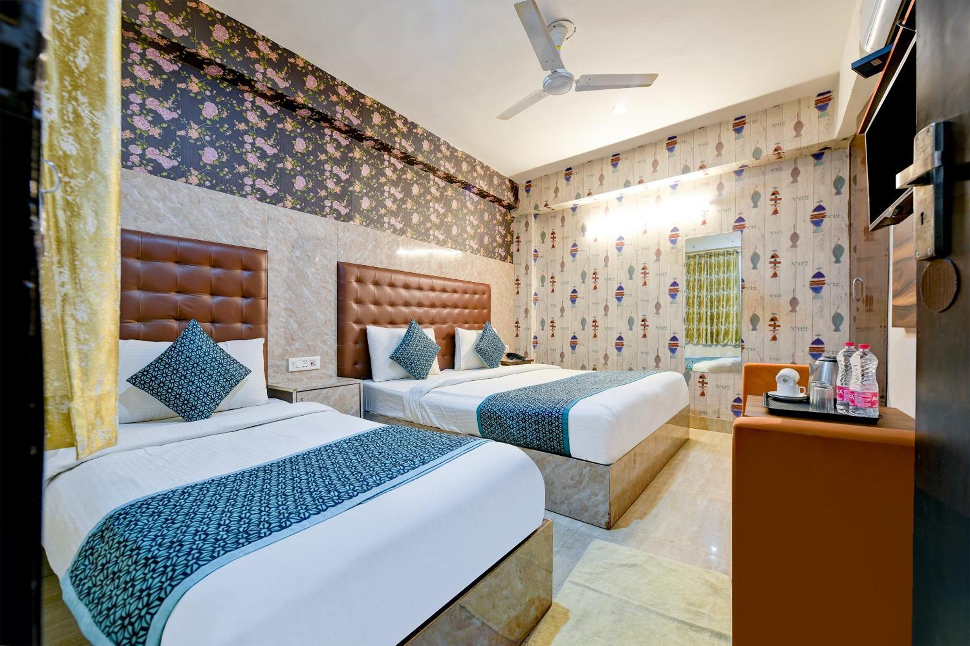 Airport Hotel Mayank Residency Nueva Delhi Exterior foto