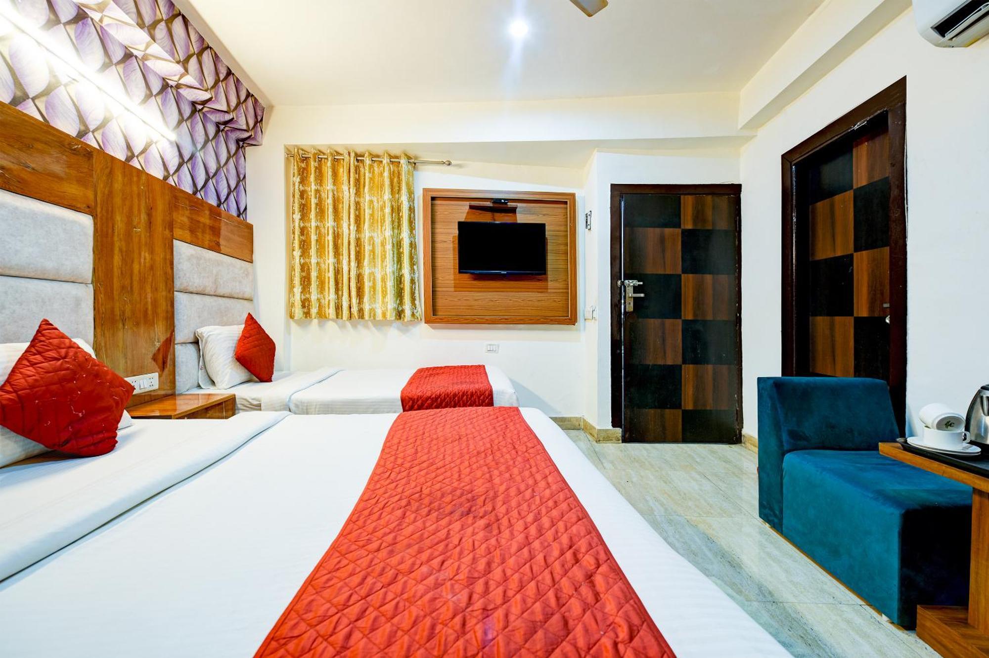 Airport Hotel Mayank Residency Nueva Delhi Exterior foto