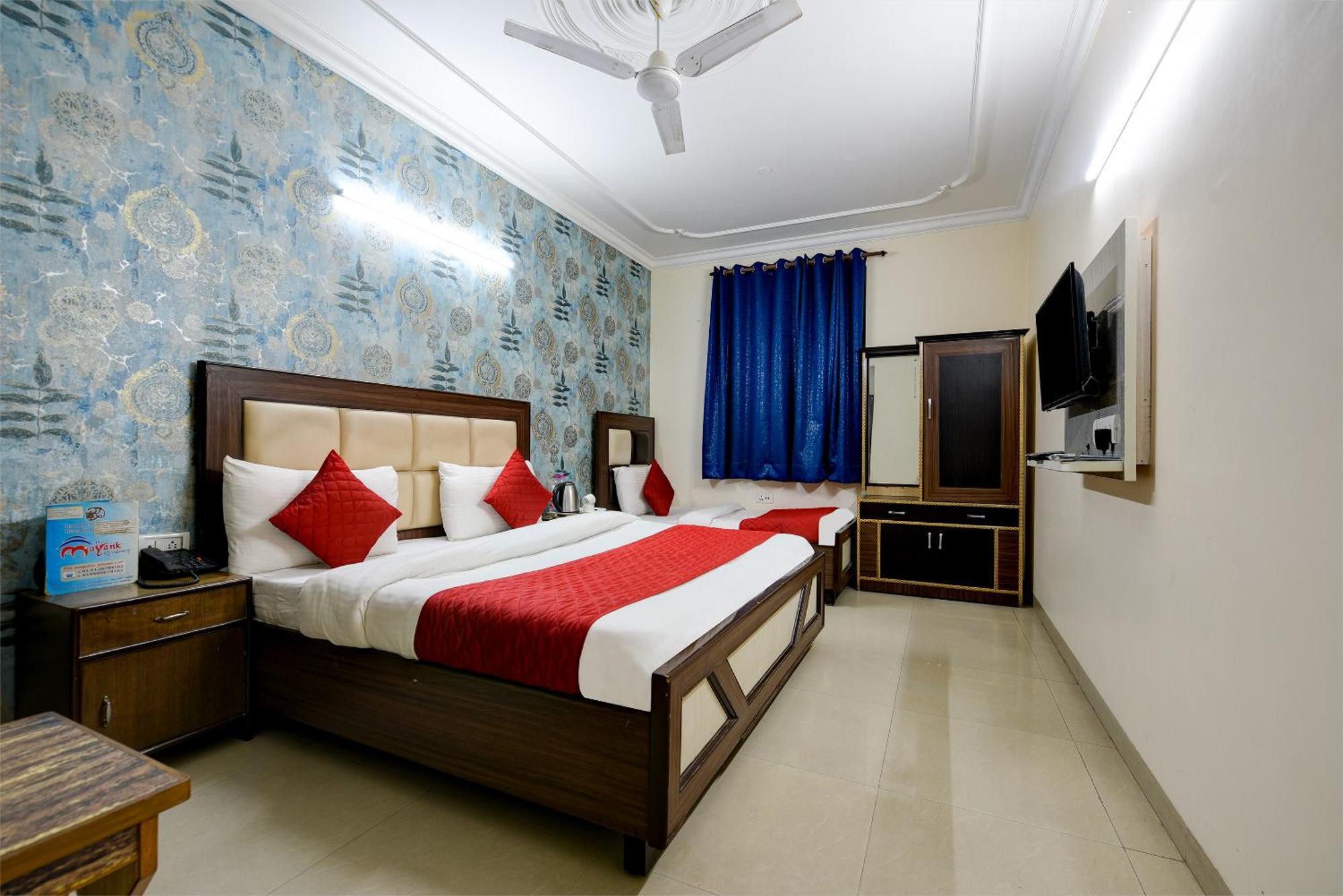 Airport Hotel Mayank Residency Nueva Delhi Exterior foto
