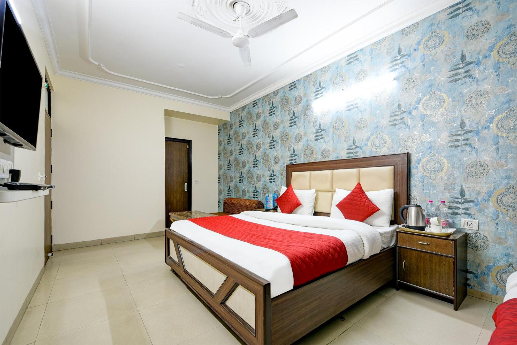 Airport Hotel Mayank Residency Nueva Delhi Exterior foto