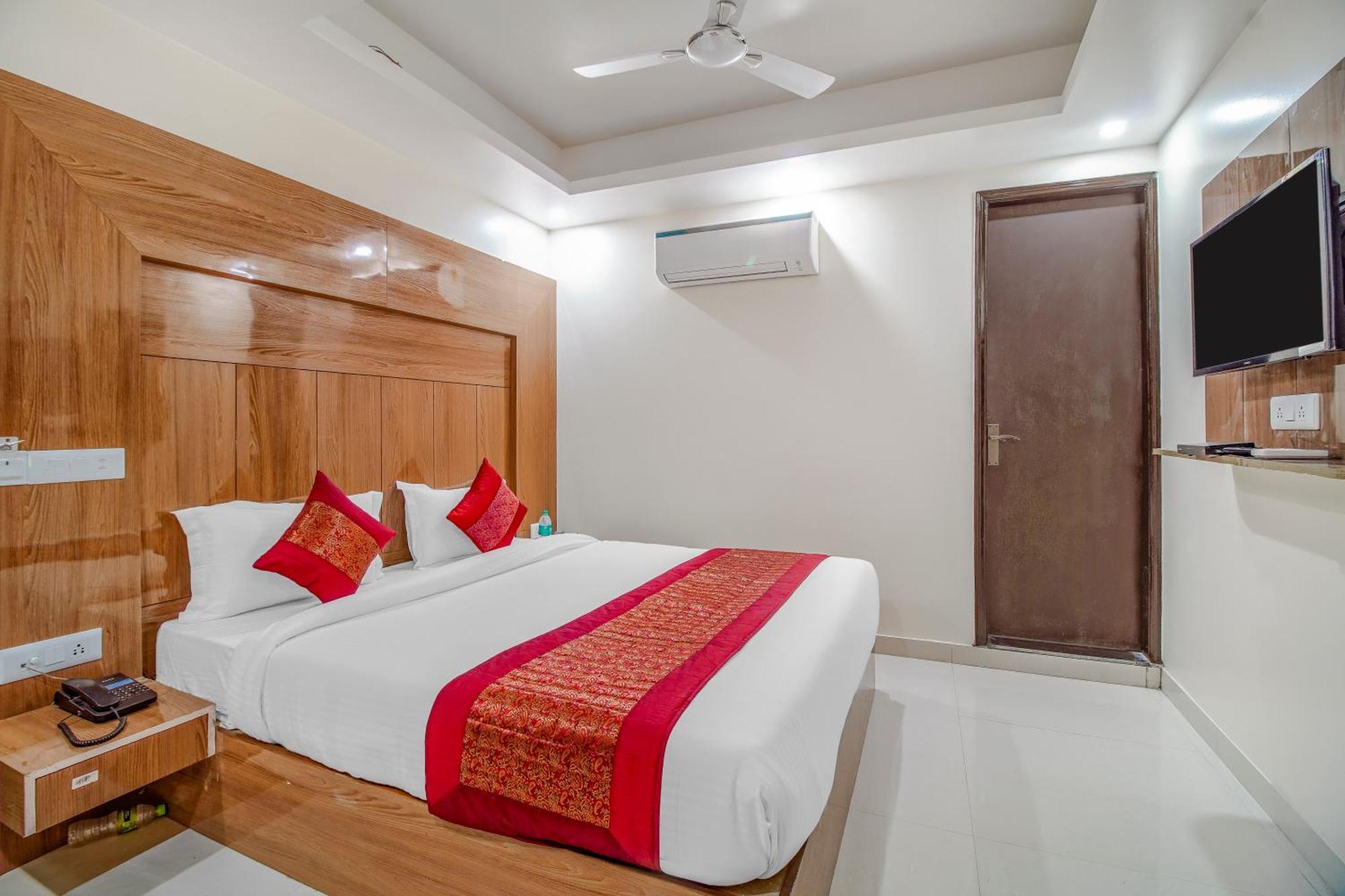 Airport Hotel Mayank Residency Nueva Delhi Exterior foto